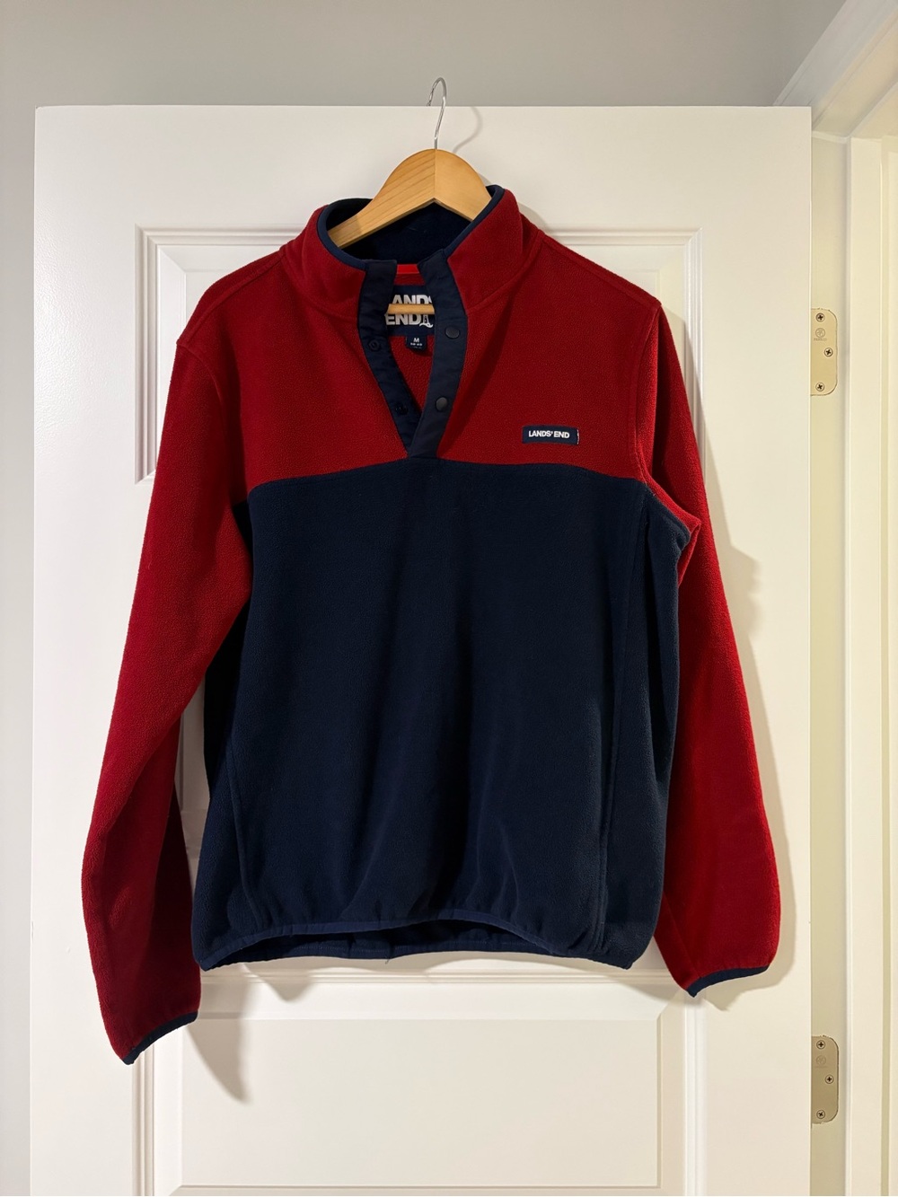 Lands' End Women’s Fleece Pullover Gorpcore Normcore Hiking Fall Layering Outfit